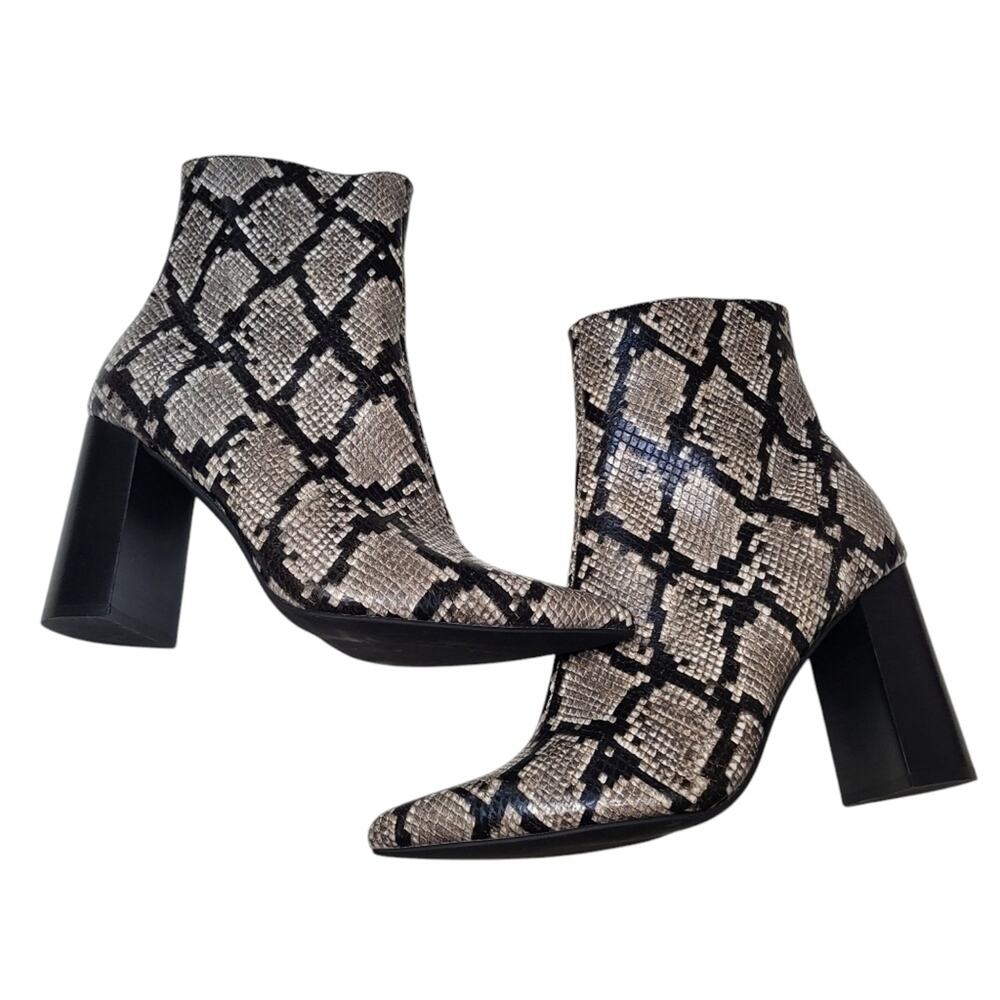 Jeffrey Campbell Raven Snakeskin Heeled Ankle Bootie Python Block Heel Boot Sz 7